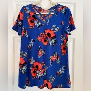 1XL Blue Floral Short Sleeve Shirt, Strap V Neck Detail